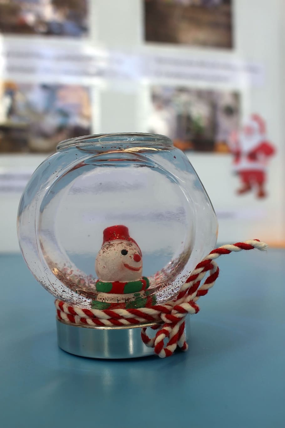 Christmas Snow Globe with Snowman inside, glass, decoration, scene HD wallpaper