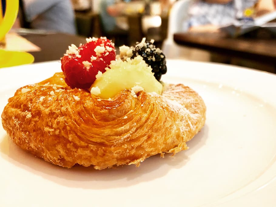Baked Pastry, berries, bread, cake, close-up, cream, delicious HD wallpaper
