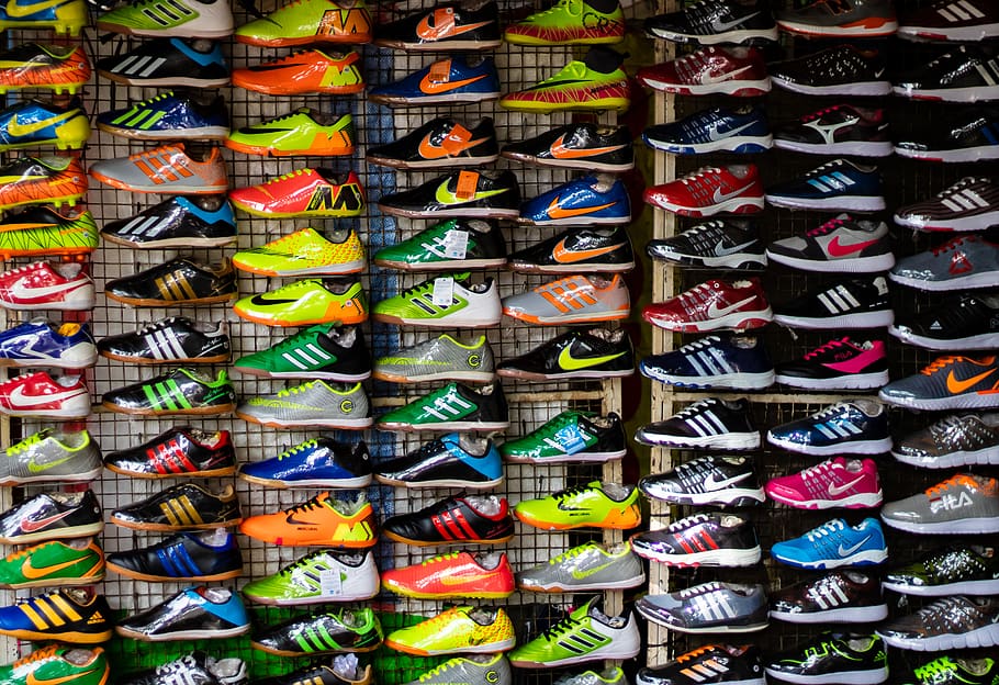 shoe collection, multi colored, large group of objects, in a row HD wallpaper