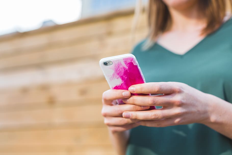 Woman Using Iphone Outdoor, hand, iphone 6, Iphone case, portable HD wallpaper