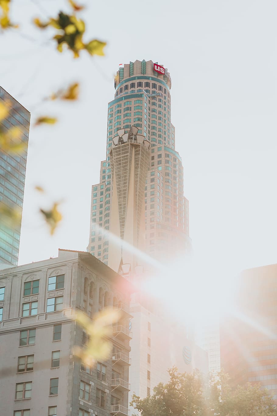 city-tower-us-bank-tower-sunray.jpg