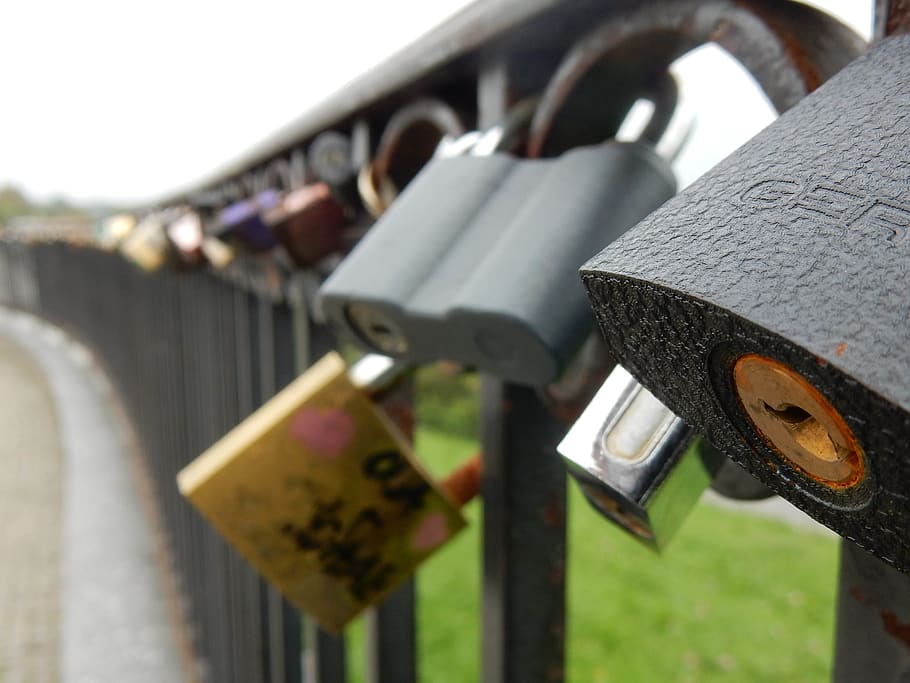 padlock, padlocks, simetric, focus, metal, security, close-up HD wallpaper