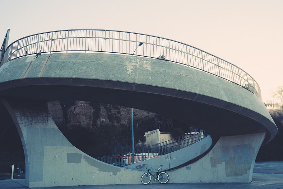bike, bicycle, path, railing, lamp post, street light, concrete HD wallpaper