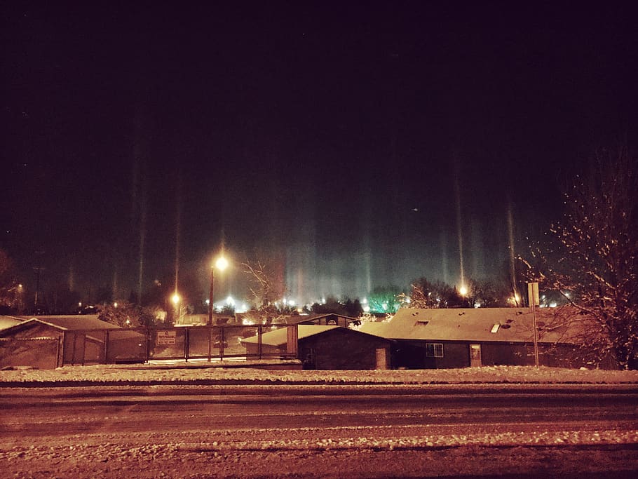 cold, winter, light, pnw, light pillars, night, illuminated HD wallpaper