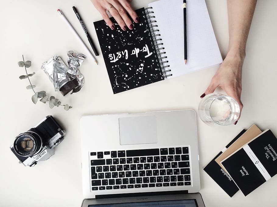woman, list, computer, camera, photographer, technology, nails HD wallpaper