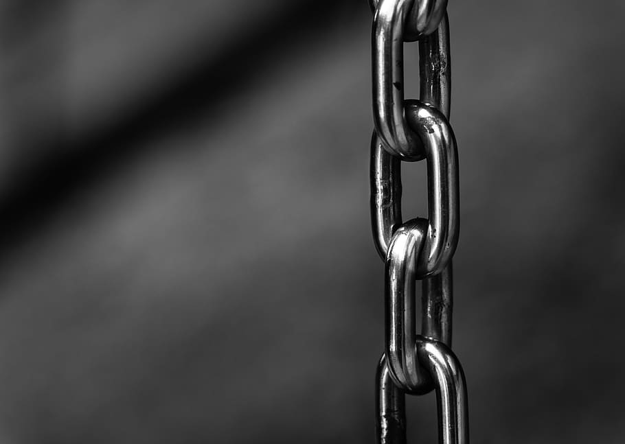 Grayscale Photography of Chain, blur, chains, chrome, close-up