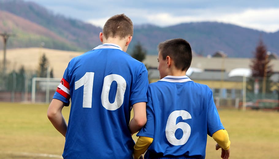 football, captain, children, pupils, older pupils, buddies