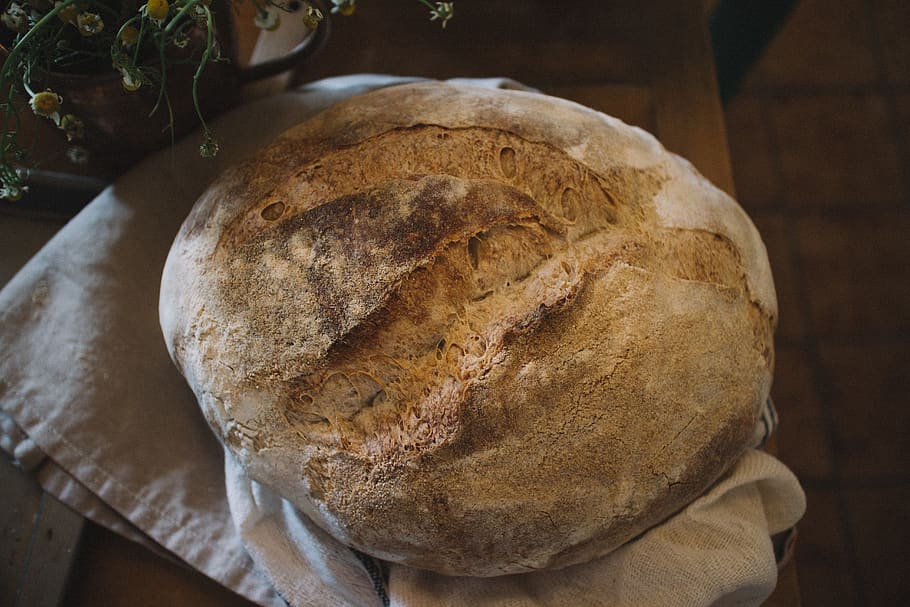 Brown Bread, bake, baked, bakery, baking, close-up, cloth, delicious HD wallpaper