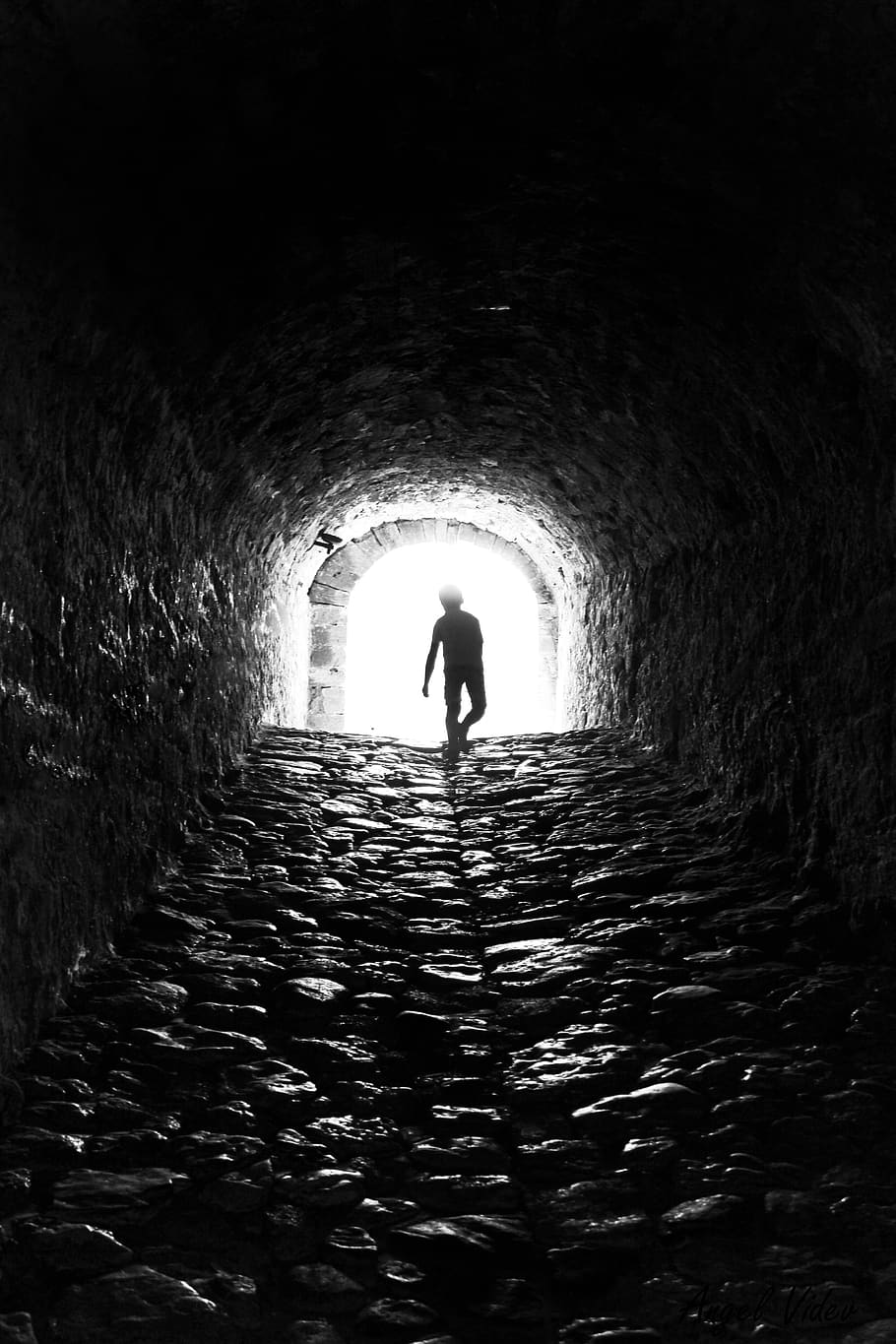 dark, light, cave, bandw, black, white, vintage, old, rock HD wallpaper