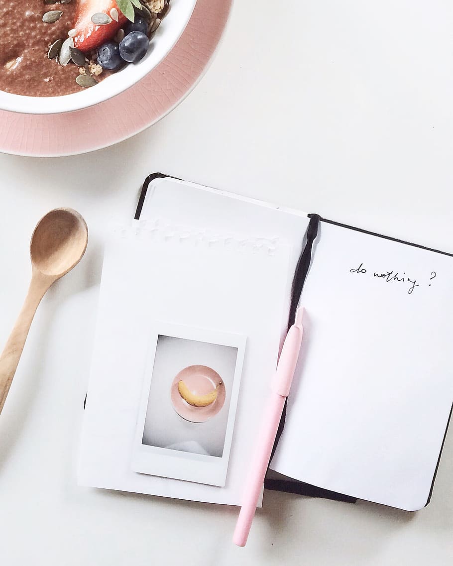 Pink Pen on Top of White and Black Book, business, coffee, composition HD wallpaper