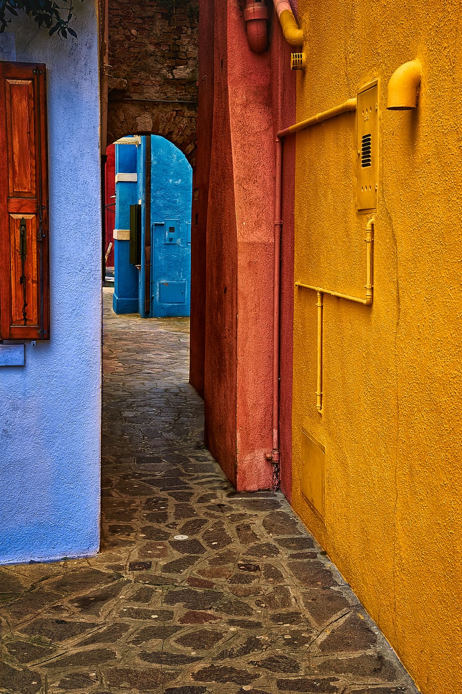 narrow street, alley, architectural design, architecture, buildings HD wallpaper