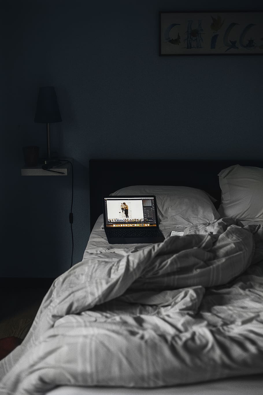 Turned-on Laptop on Bed, bedroom, bedsheet, blanket, comfortable, HD wallpaper