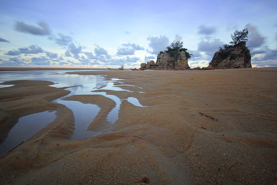 Brown Dirt, beach, boats, clouds, dawn, dusk, evening, landscape HD wallpaper