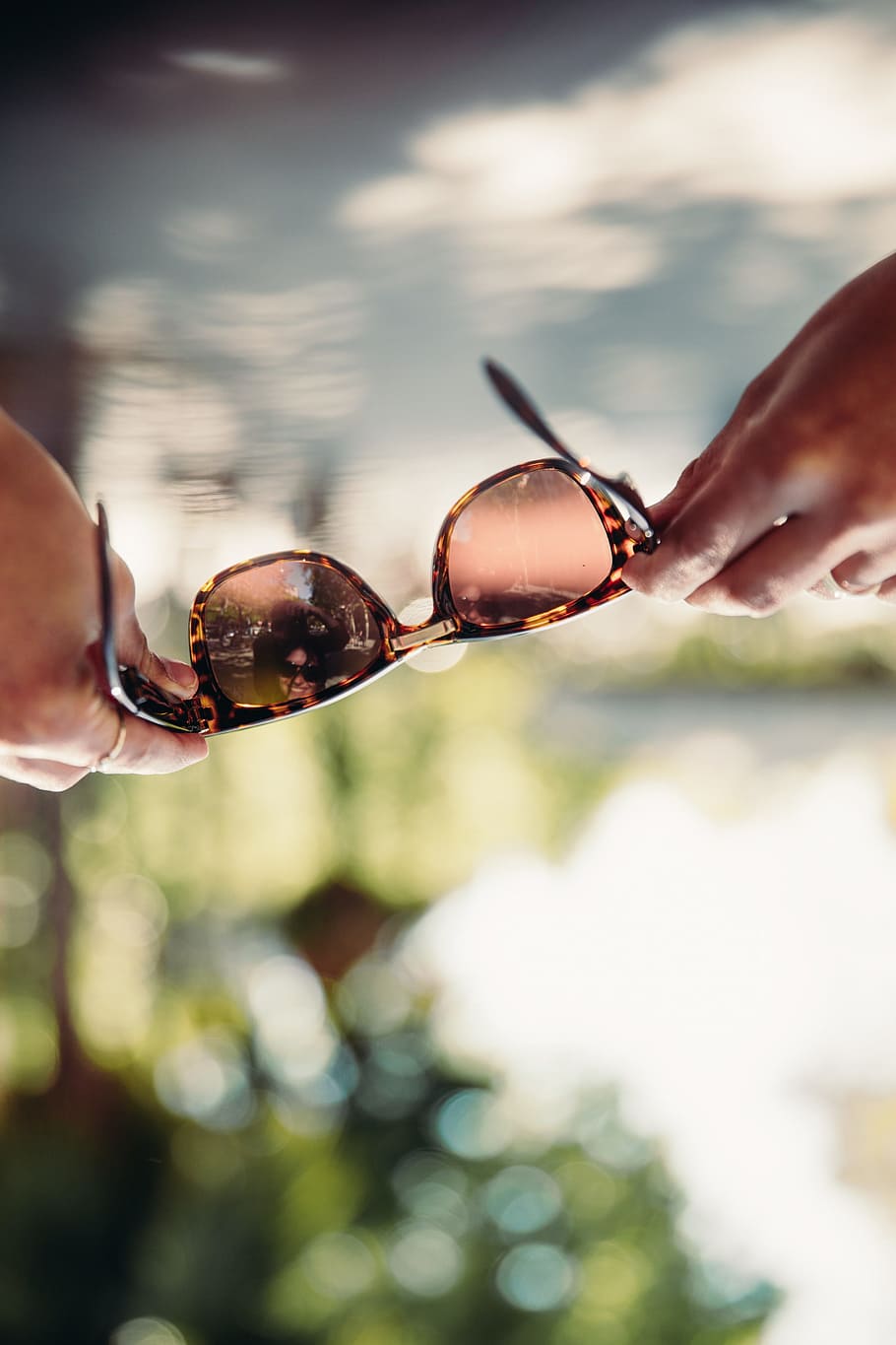 Sunglasses held by female hands with bokeh background, Light, HD wallpaper