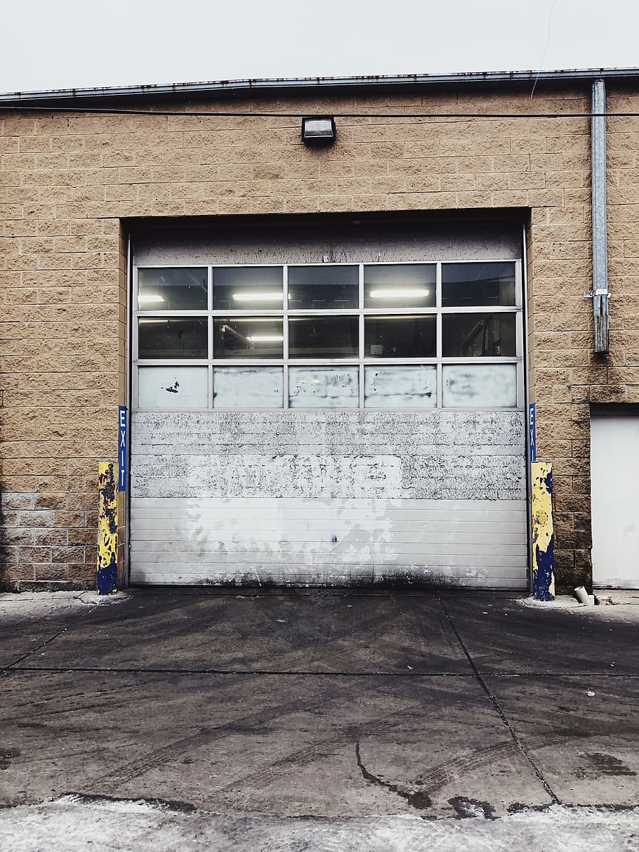 brown wall, garage, chicago, 2950 w fullerton ave, united states HD wallpaper