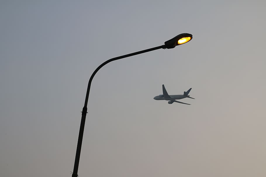 bangladesh, dhaka, plane, street light, evening, flying, low angle view, HD wallpaper