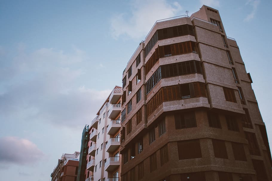 Brown Concrete Building, architecture, balconies, buildings, clouds HD wallpaper