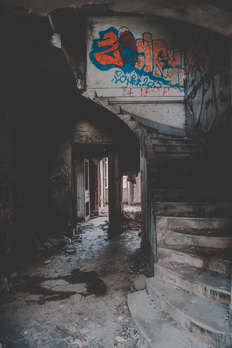 graffiti on wall, staircase, concrete, wood, banister, handrail HD wallpaper