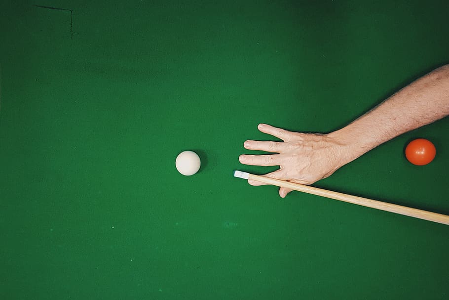 man playing pool, human hand, ball, human body part, pool ball HD wallpaper