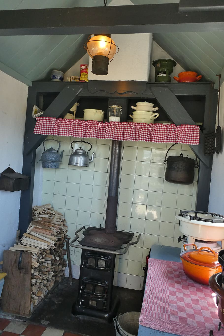 kitchen, antique, museum, nostalgia, historical, interior, used HD wallpaper