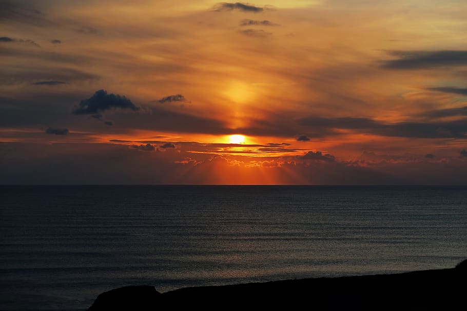 united kingdom, thurlestone, devon, lighthouse, clouds, storm HD wallpaper