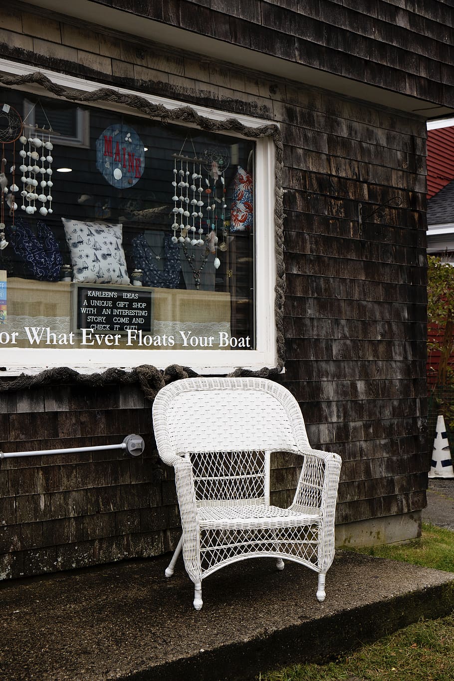 white wicker armchair, furniture, restaurant, cafe, kiosk, patio HD wallpaper