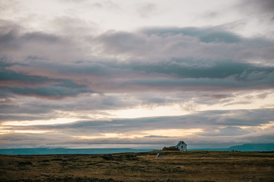 Rural Iceland at Sunset on a cloudy day, clouds, cold, farmland HD wallpaper
