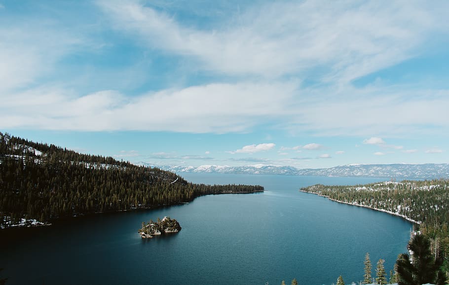 Lake s. Саут-Лейк-Тахо фото города.