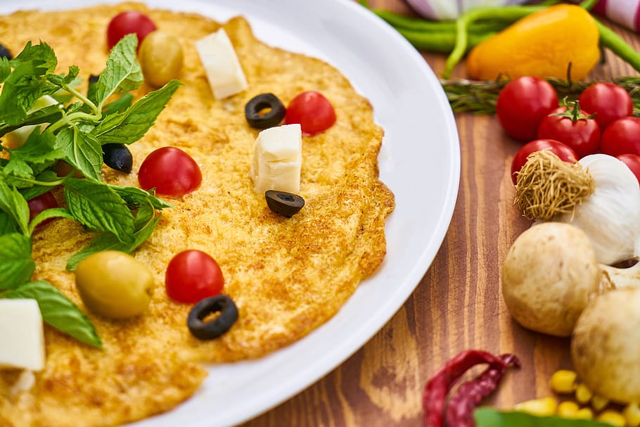 omelet, yellow, egg, garlic, vegetables, healthy, meat, mushroom HD wallpaper