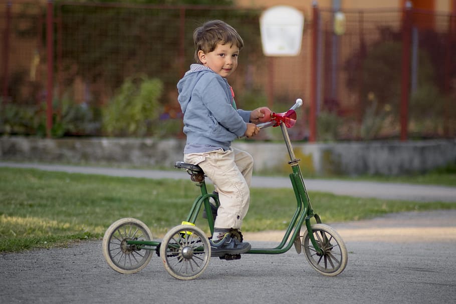 Boy Riding Green bike, child, cyclist, fun, leisure, lifestyle, HD wallpaper