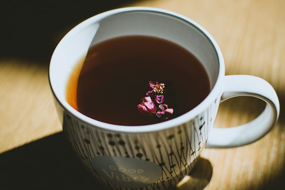Photo of Mug Filled with Tea, beverage, blur, ceramic cup, close-up HD wallpaper