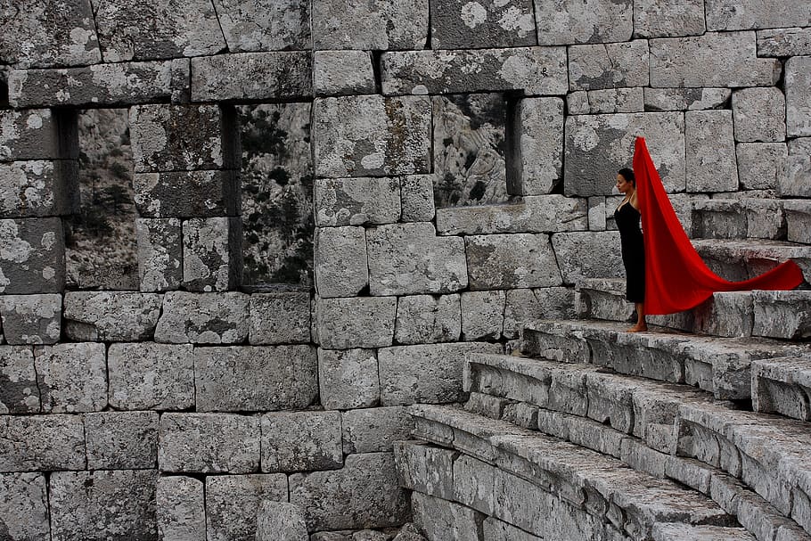 model, pose, woman, only, loneliness, art, old, ancient, stairs HD wallpaper
