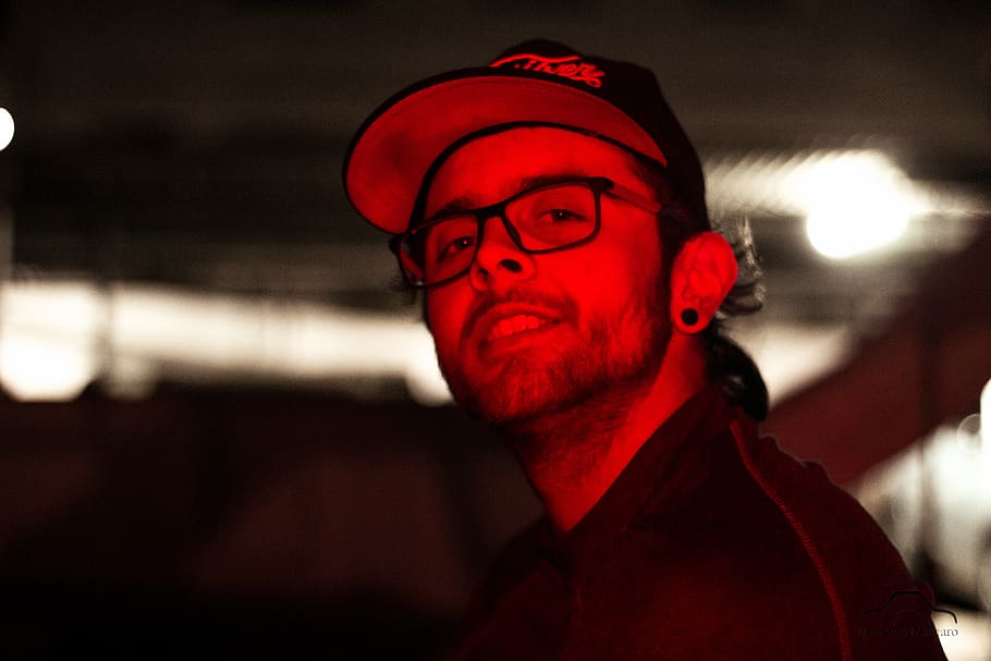 Man With Cap and Eyeglasses, blurred background, eyewear, facial expression HD wallpaper