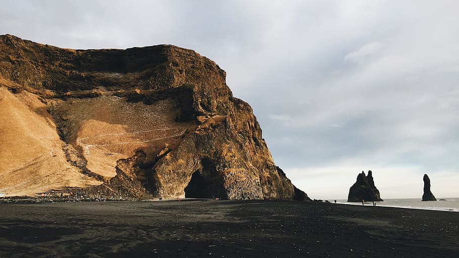 iceland, vik, black sand, beach, basalt columns, cave, rock formation HD wallpaper