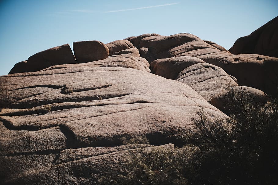 brown rock mountain, nature, outdoors, mesa, archaeology, field HD wallpaper