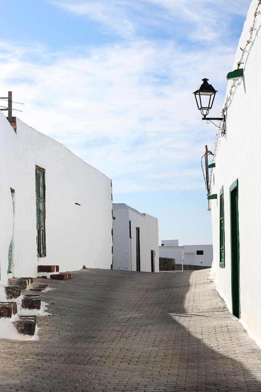white concrete building during daytime, floor, flooring, flagstone HD wallpaper