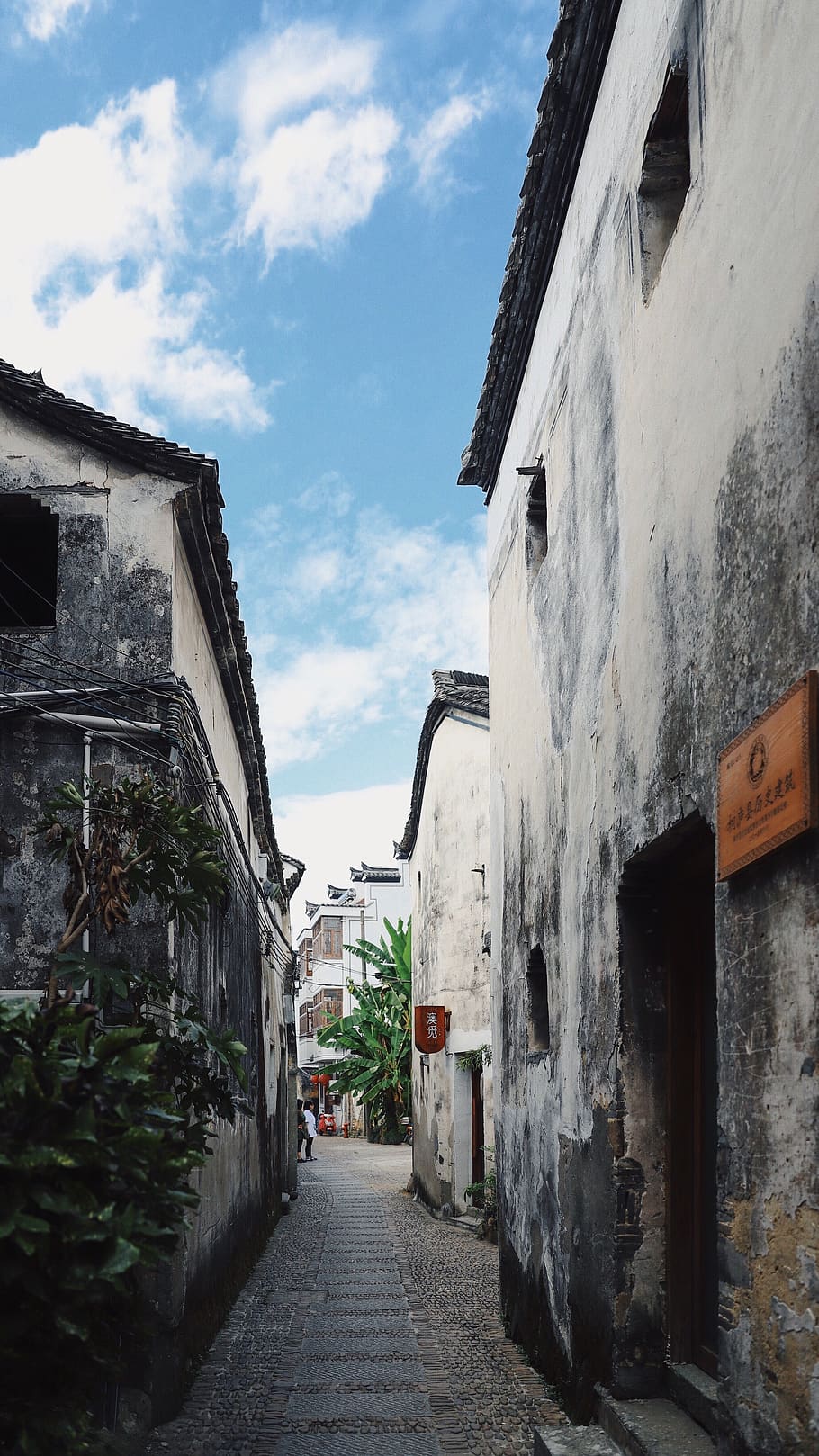 narrow road between buildings, architecture, built structure HD wallpaper