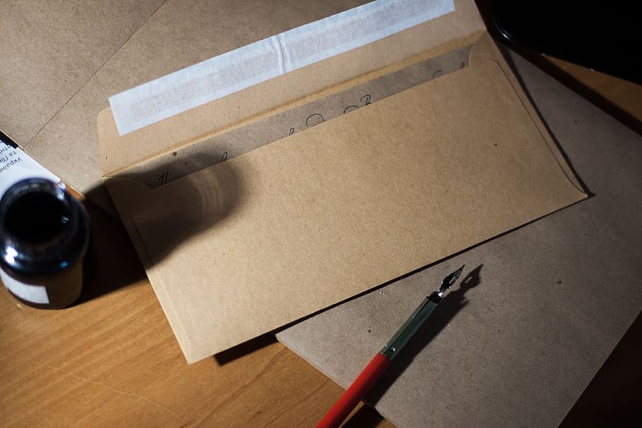 A strong brown envelope., letter, old letter, ink, pen, write HD wallpaper