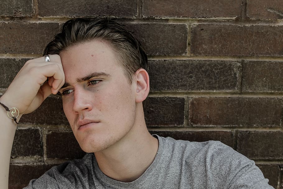Man Wearing Heather-gray Crew-neck Shirt, brick wall, bricks HD wallpaper