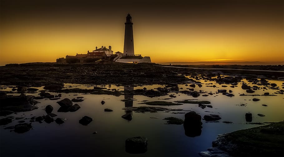 White Lighthouse Under Sunset, architecture, backlit, bay, beach HD wallpaper