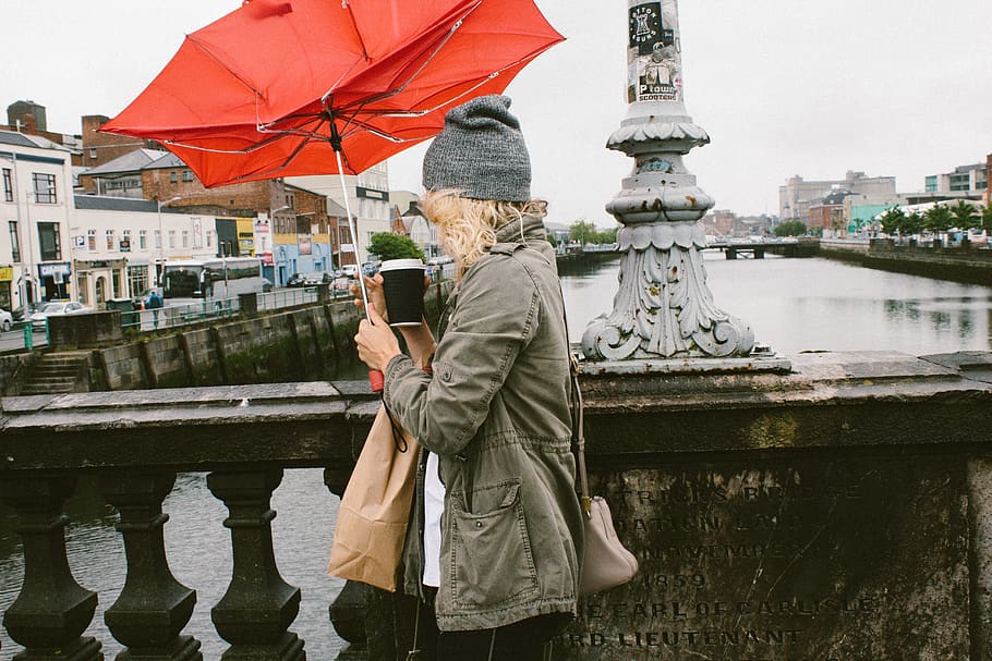 ireland, cork, bridge, wind, umbrella, red, architecture, city HD wallpaper