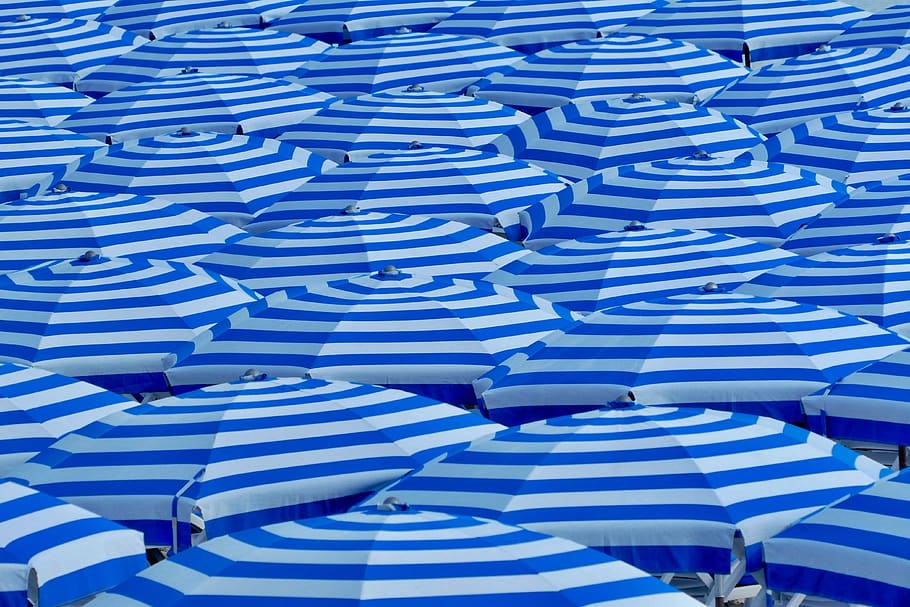 blue umbrellas, full frame, backgrounds, pattern, striped, large group of objects HD wallpaper