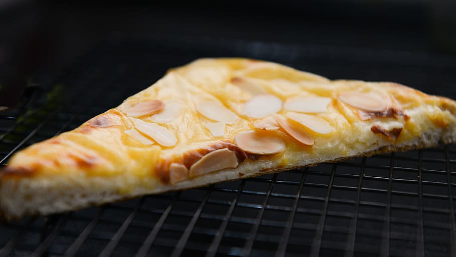 Close-up Photography of Sliced Pizza, baked, blur, bread, cheese HD wallpaper