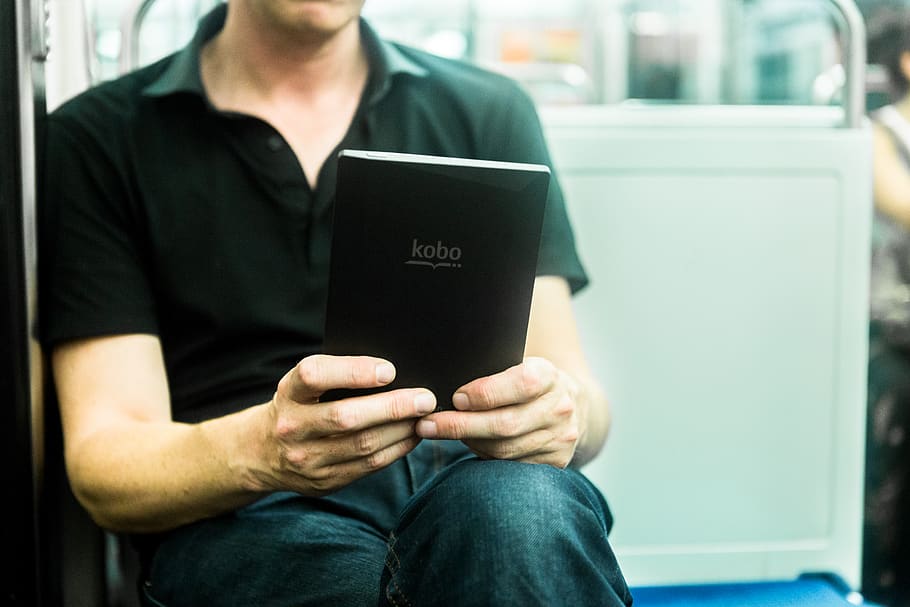 Man Reading , ebook, electronics, ereader, kobo, paris, person HD wallpaper