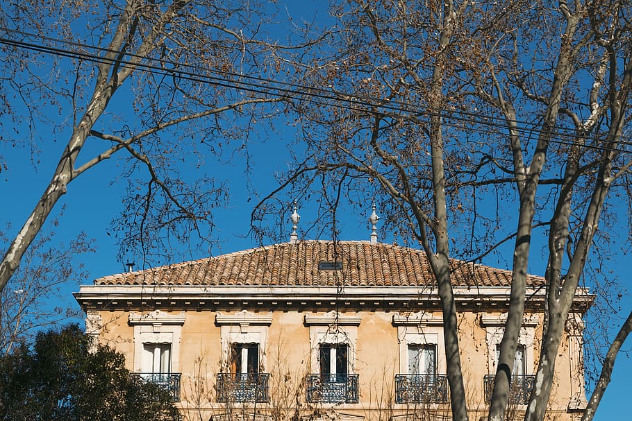 architecture, blue sky, facade, house, roof, roof tiles, sunny HD wallpaper