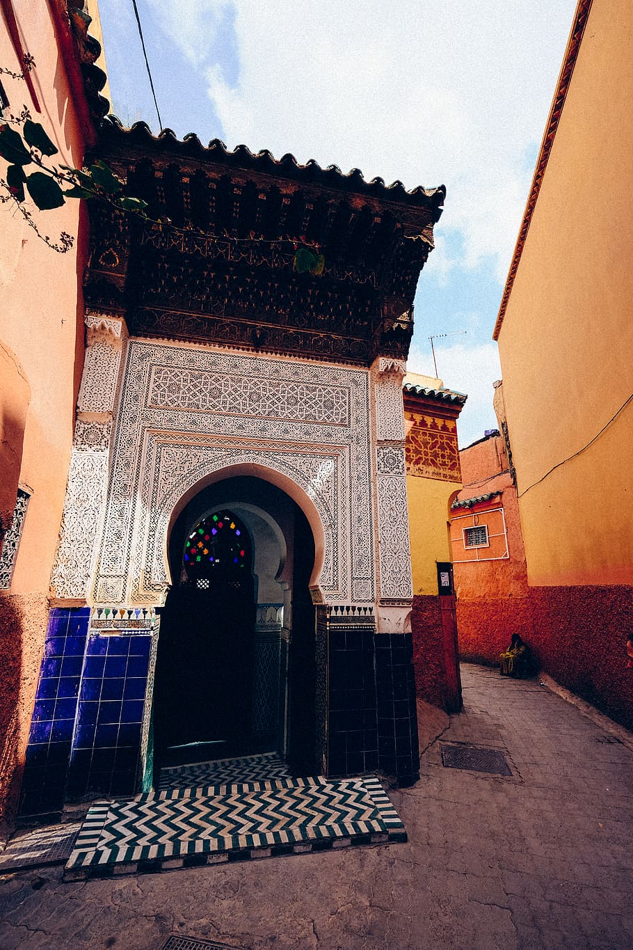White, Blue, and Black Door Way, ancient, arch, architecture HD wallpaper