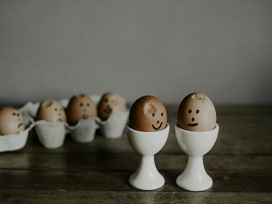 Eggs Placed On Ceramic Stand, food, food and drink, still life HD wallpaper