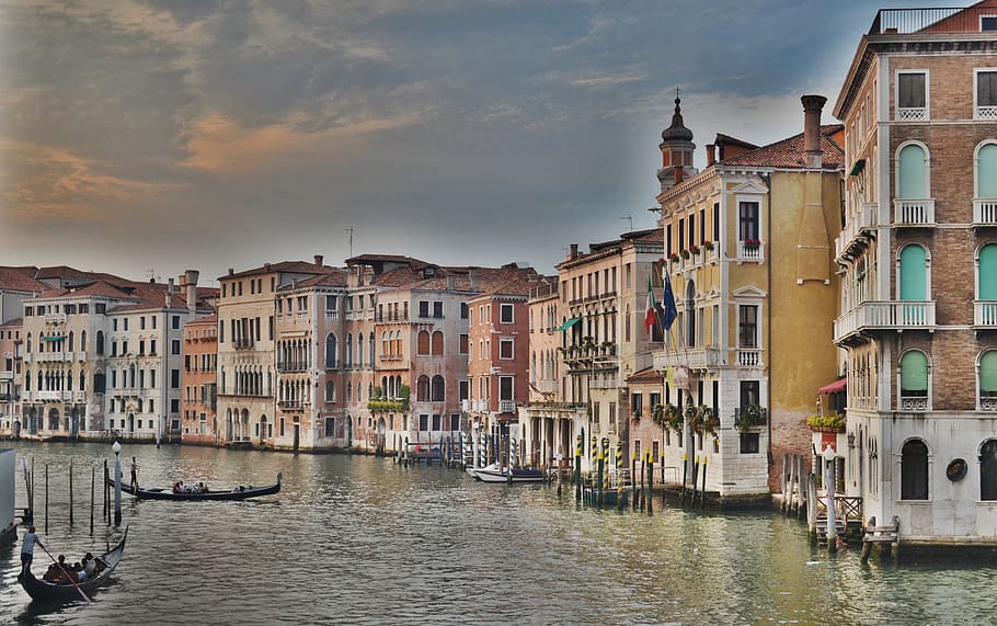 city, water, flow, river, construction, boat, building, building exterior HD wallpaper