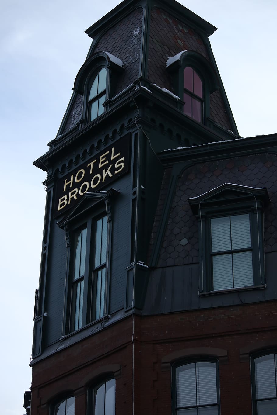 brattelboro vt, building exterior, architecture, low angle view HD wallpaper