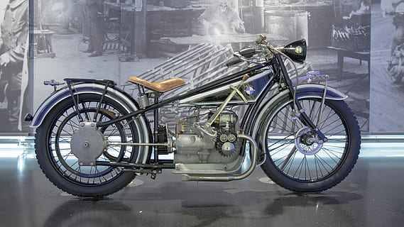 Moto spoke Machine